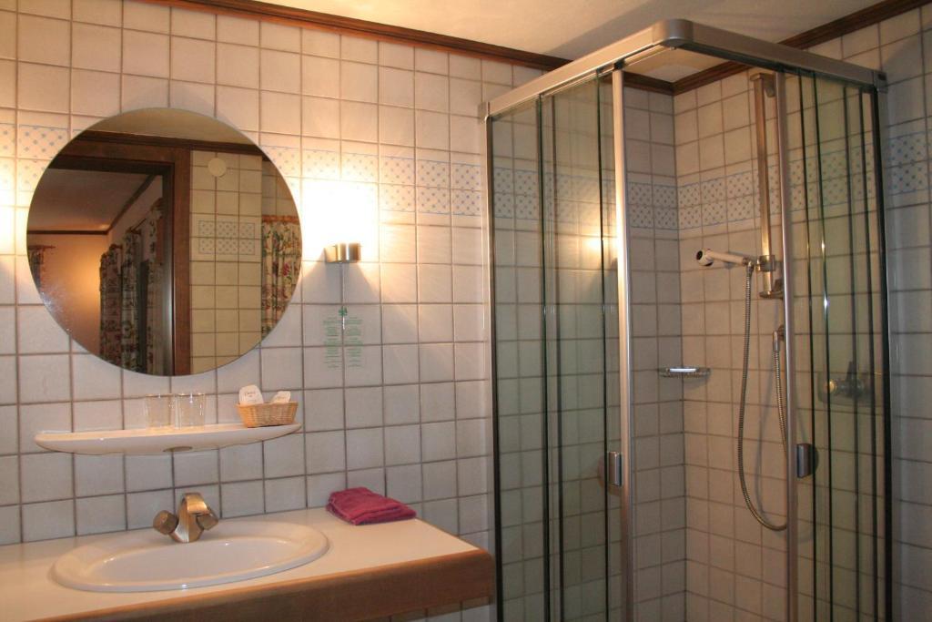 Schwarzwaldhof Nicklas Hotel Holzschlag Camera foto
